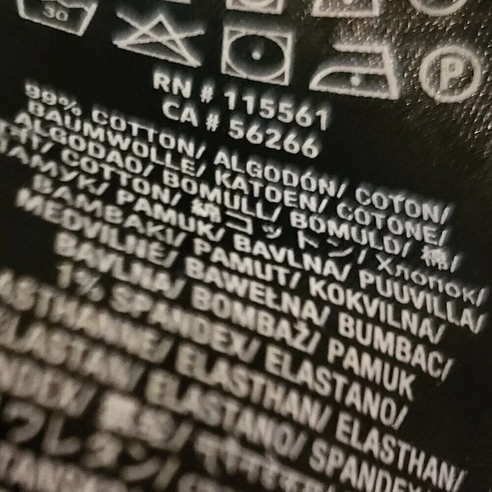 7 for all mankind  White Denim cut-offs with fringed hem Size 29 and Size 30 NWT - Picture 12 of 12